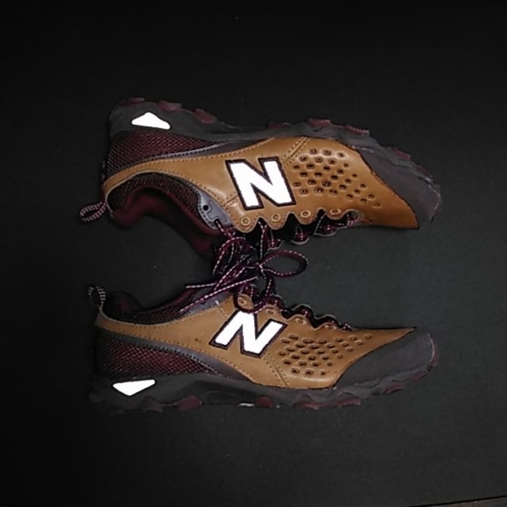 New Balance - Picture 3 of 4
